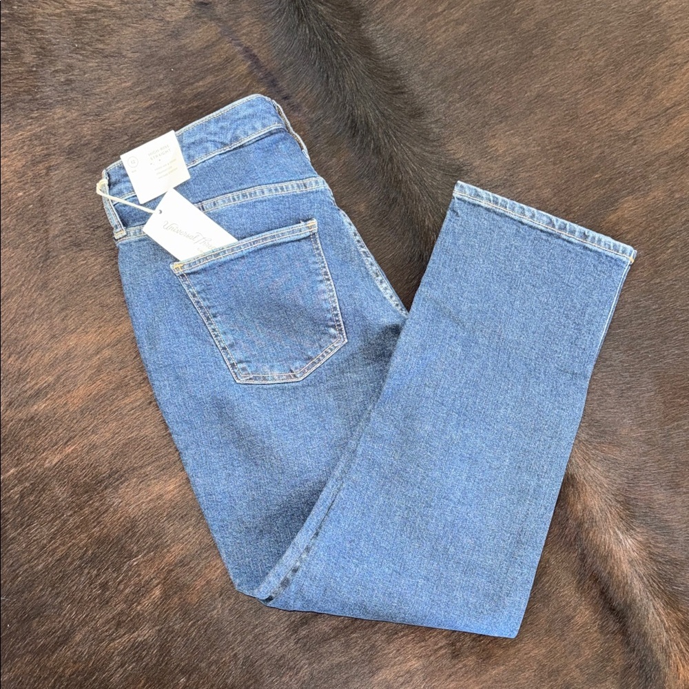 Universal Thread Classic Blue High Rise Straight Leg Jeans - Picture 4 of 4